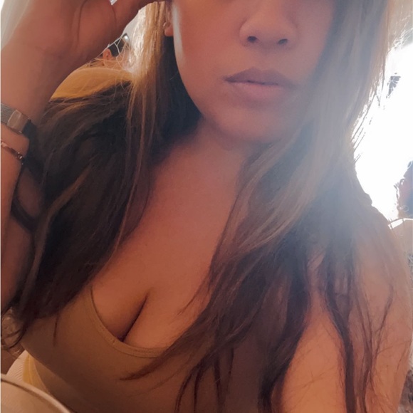 Meet your Posher, Anne - Picture 3 of 5